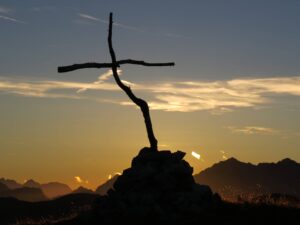 Gleitschirm Wanderung Gipfelkreuz Bergtour